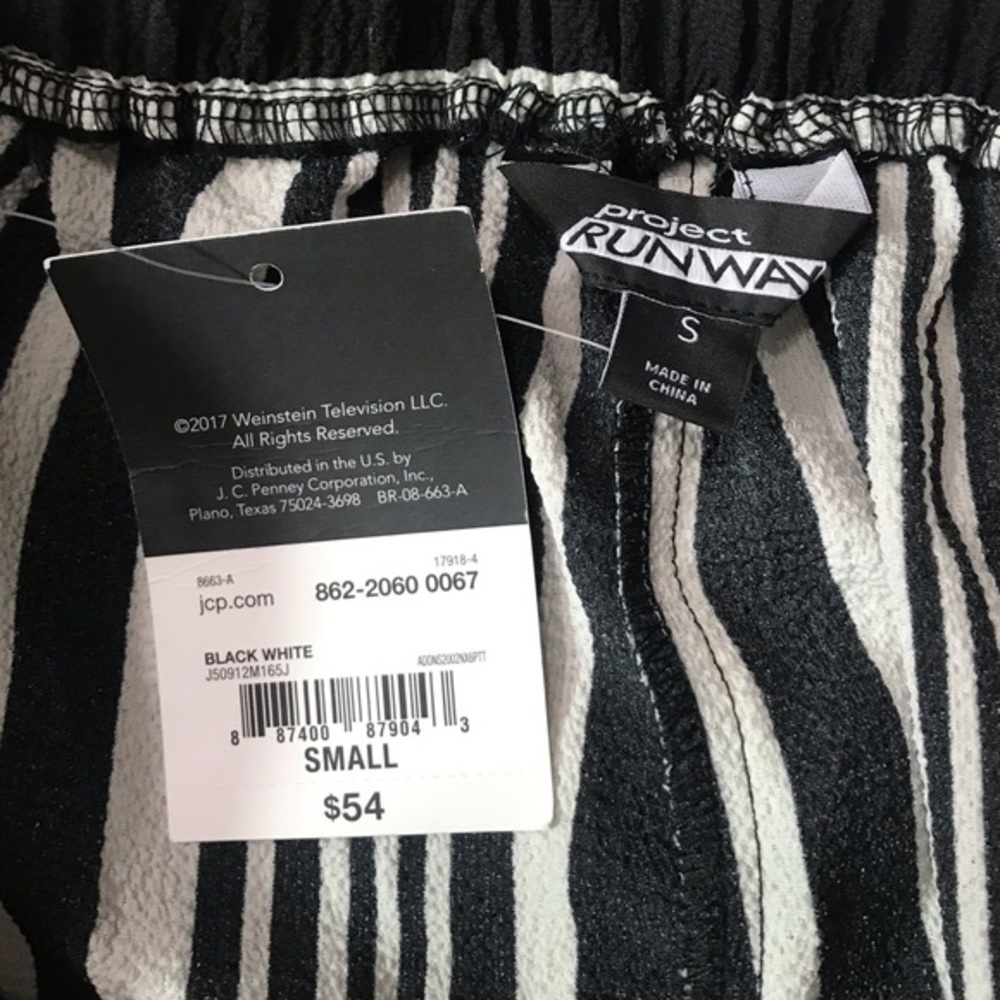 2pc.PROJECT RUNWAY STRIPED SET✨ - Picture 10 of 11